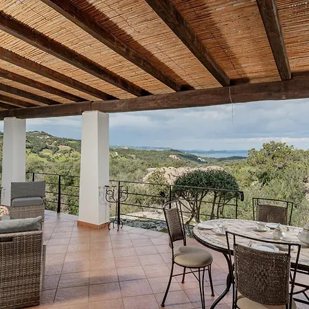 Immersa Nella Natura Con Vista Mare Villa