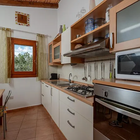 Immersa Nella Natura Con Vista Mare 빌라